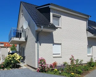 Lucys Haus 1 'Am Peeneblick'